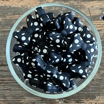 polka dot bowtie (choose color)